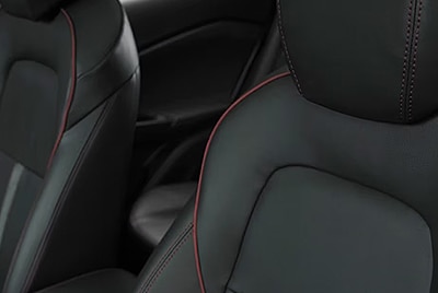 Tracker 2025 RS com acabamento e revestimento interno premium